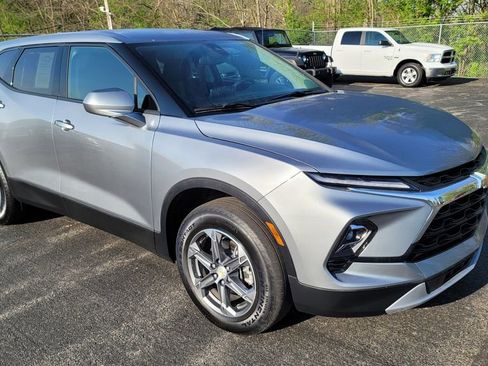 Used 2025 Chevrolet Blazer LT AWD/4WD image 8