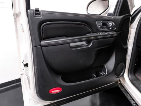 Used 2013 Cadillac Escalade Platinum RWD image 55