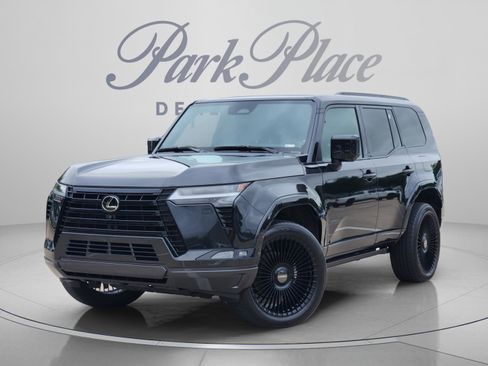Used 2024 Lexus GX 550 w/ Accessory Package (Z1) AWD/4WD image 1