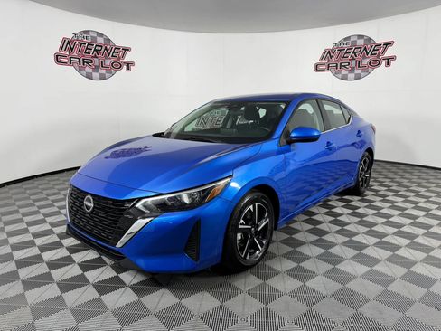 Used 2025 Nissan Sentra SV FWD image 3