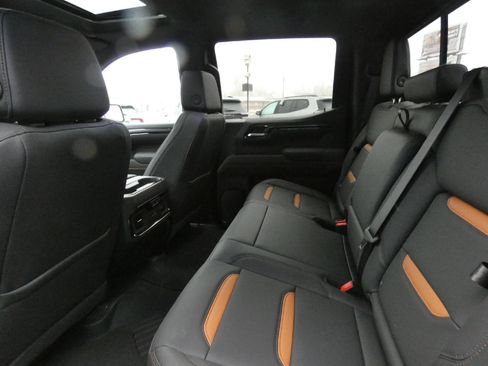 New 2026 GMC Sierra 1500 AT4 w/ AT4 Premium Package AWD/4WD image 13