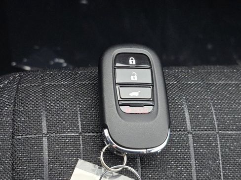 New 2026 Honda HR-V LX image 32