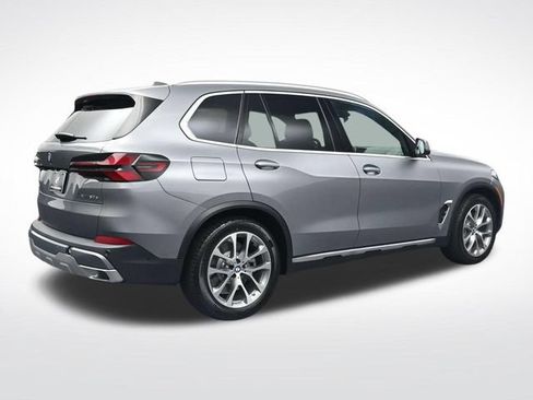 New 2026 BMW X5 xDrive50e AWD/4WD image 4