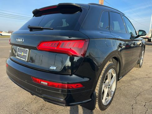 Used 2020 Audi Q5 2.0T Titanium Premium Plus w/ Premium Plus Package image 11
