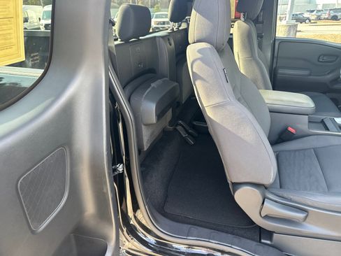 Used 2022 Nissan Frontier S w/ Technology Package image 15