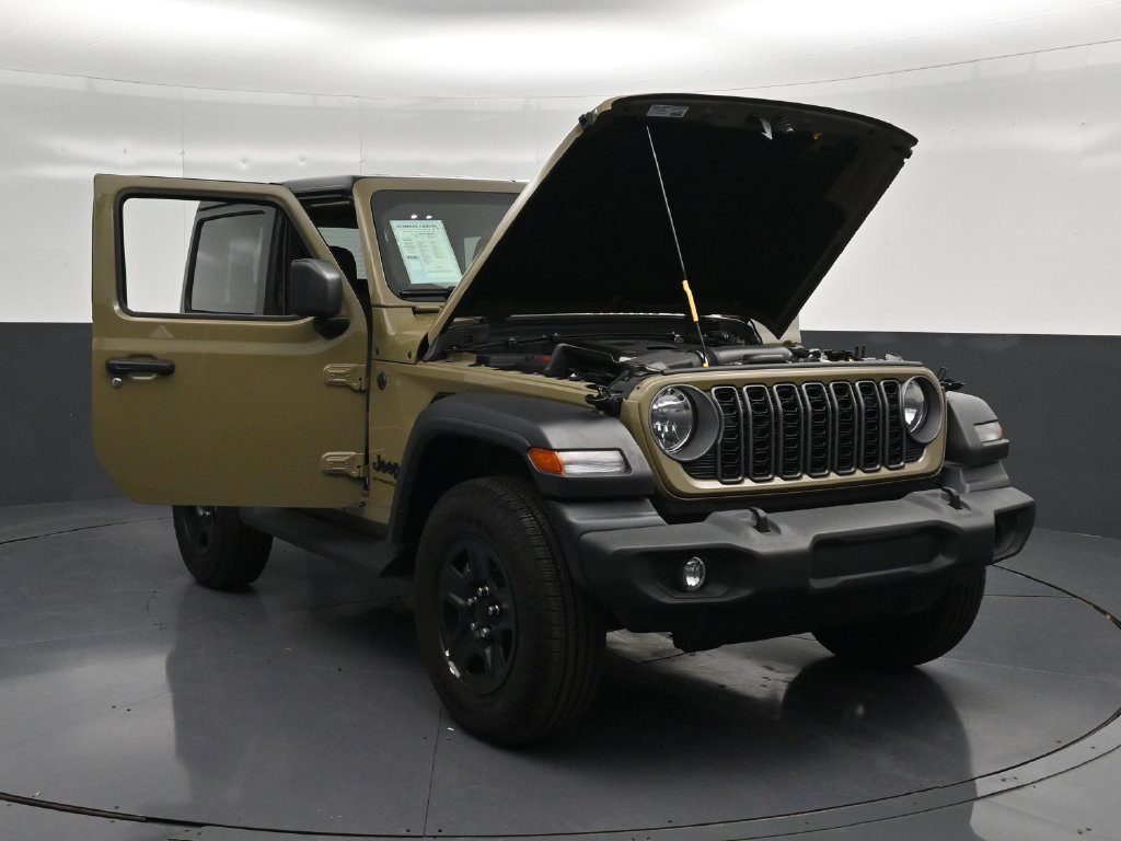 Used 2026 Jeep Wrangler Sport AWD/4WD image 32