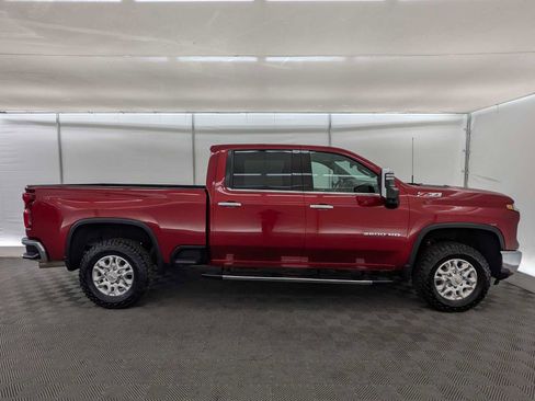 Used 2024 Chevrolet Silverado 2500 LTZ w/ LTZ Convenience Package image 7