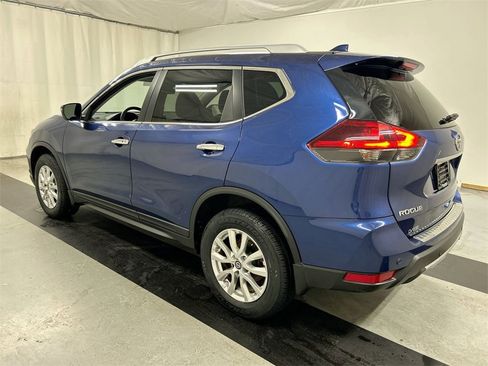 Used 2019 Nissan Rogue SV image 7