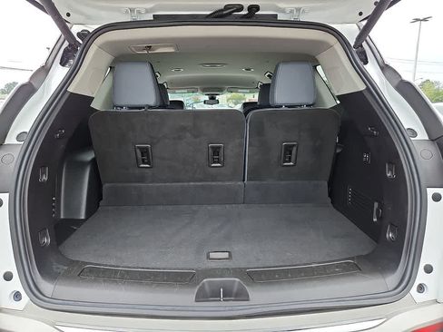 Used 2020 Buick Enclave Premium w/ Surround and Sites Package FWD image 31