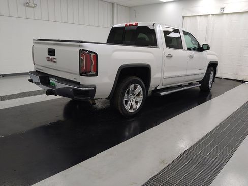 Used 2018 GMC Sierra 1500 SLT image 9