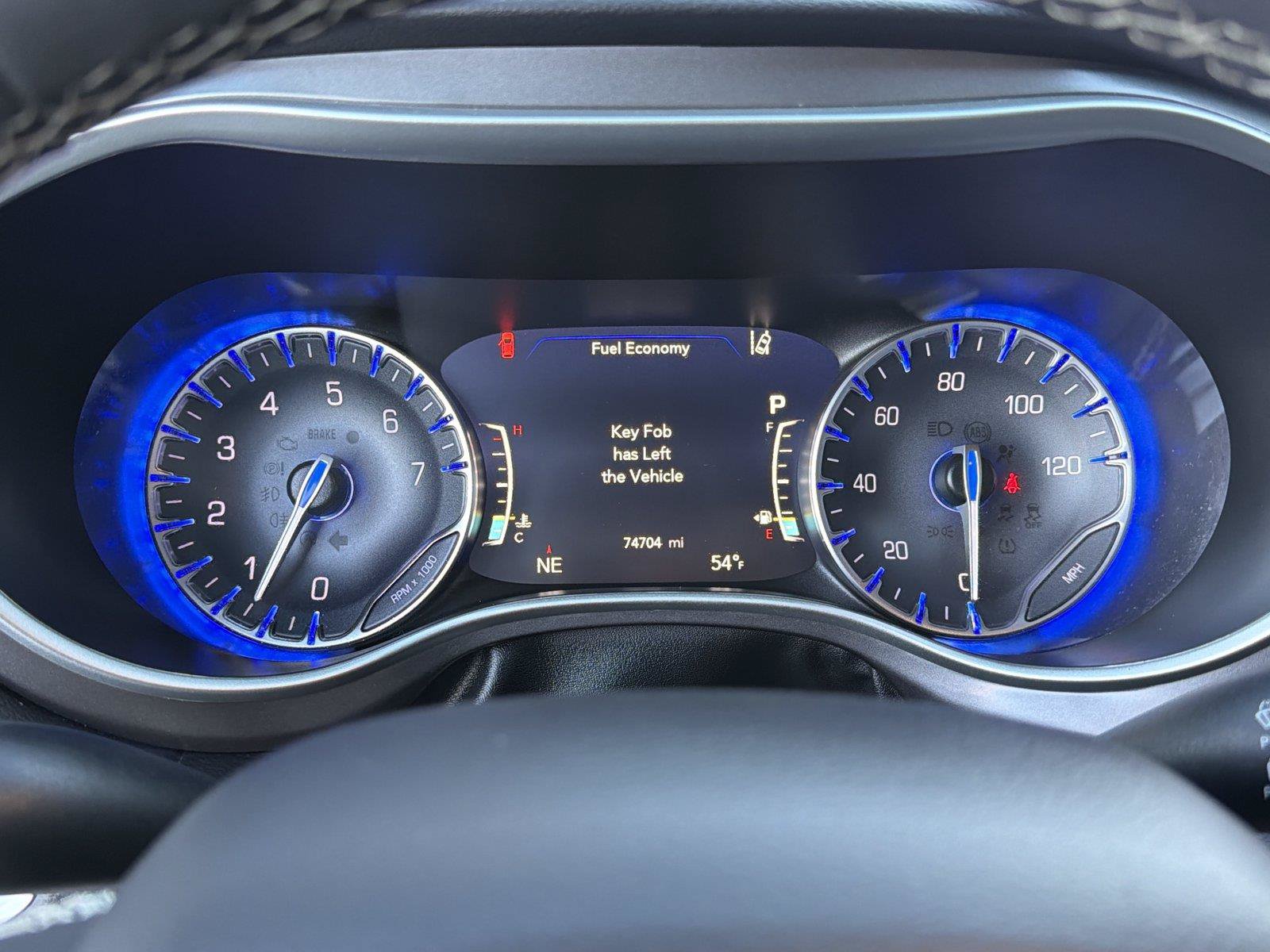 Used 2024 Chrysler Pacifica Touring-L FWD image 26