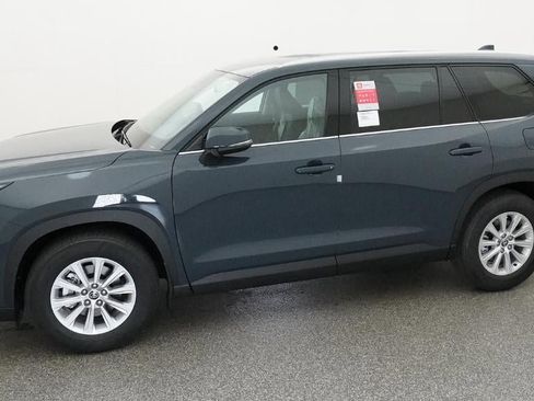 New 2026 Toyota Grand Highlander XLE image 2