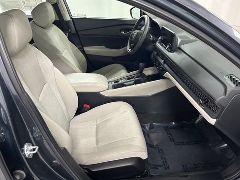 Certified 2023 Honda Accord EX image 13
