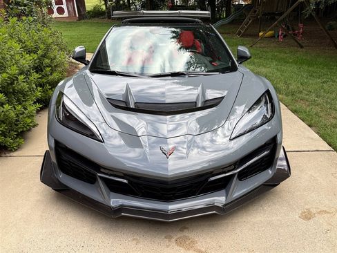 Used 2025 Chevrolet Corvette ZR1 w/ ZR1 Carbon Fiber Aero Package image 14