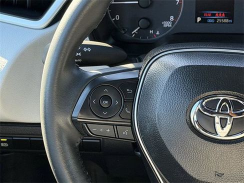 Certified 2025 Toyota Corolla SE image 12