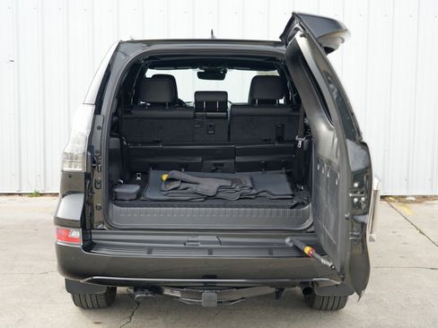 Used 2023 Lexus GX 460 Premium image 10