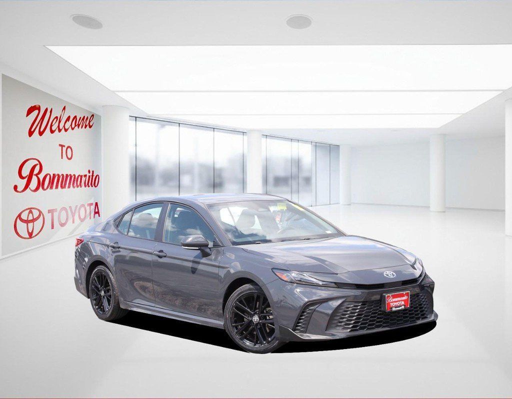 Used 2025 Toyota Camry SE w/ Convenience Package AWD/4WD image 2