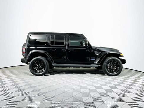 Used 2021 Jeep Wrangler Unlimited Sahara image 9