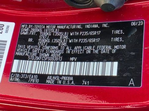 Used 2023 Toyota Sienna XLE w/ XLE Plus Package image 33