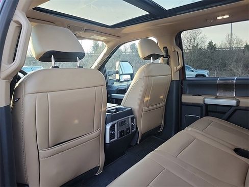 Used 2022 Ford F350 Lariat w/ Lariat Ultimate Package image 12