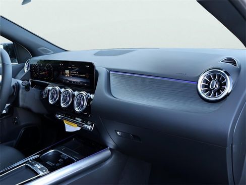 New 2026 Mercedes-Benz GLA 250 4MATIC image 11