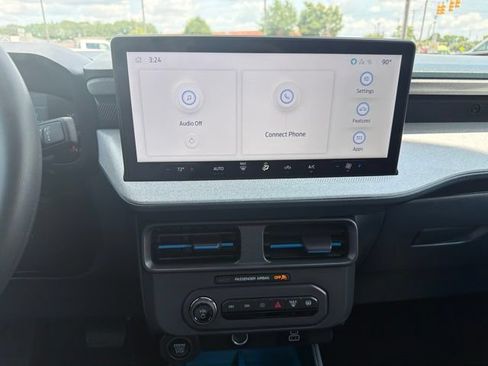 Certified 2025 Ford Maverick XLT FWD image 13