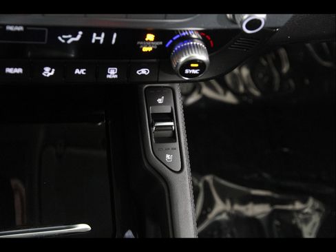 Used 2022 Kia Telluride EX w/ Towing Package AWD/4WD image 16