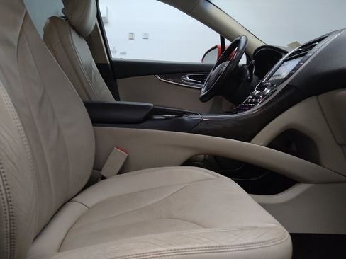 Used 2016 Lincoln MKX Reserve w/ Technology Package FWD image 21