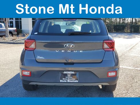 Used 2024 Hyundai Venue SEL image 5