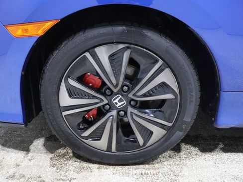 Used 2019 Honda Civic EX image 8