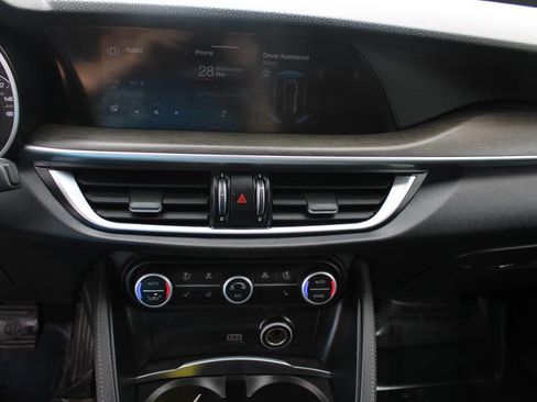 Used 2021 Alfa Romeo Stelvio Ti w/ Nero Edizione image 13