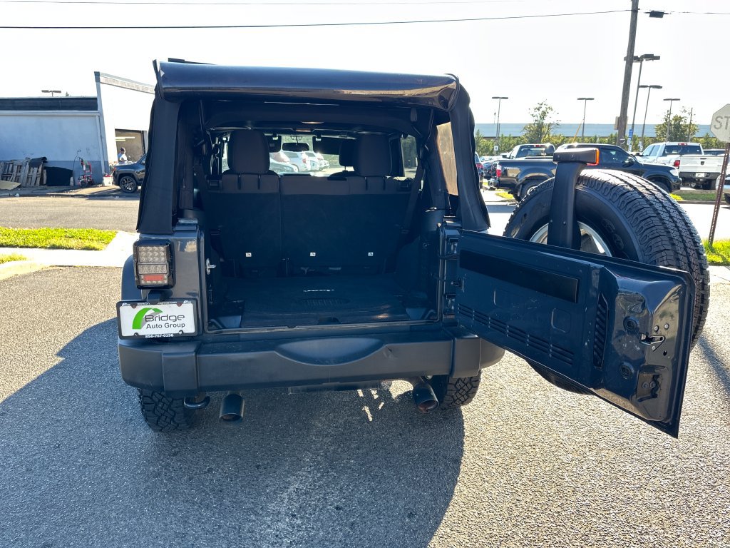 Used 2016 Jeep Wrangler Unlimited Sport w/ Quick Order Package 23S AWD/4WD image 17