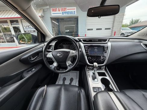 Used 2018 Nissan Murano SL w/ Midnight Edition Package FWD image 12