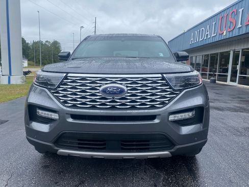 Used 2021 Ford Explorer Platinum w/ Equipment Group 601A AWD/4WD image 3