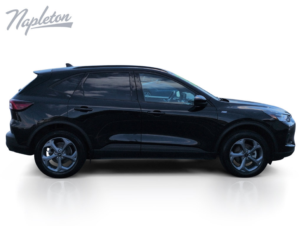 Used 2025 Ford Escape ST-Line Select AWD/4WD image 7