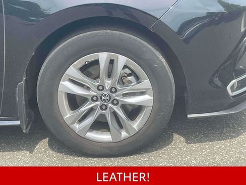 Used 2023 Toyota Sienna Limited AWD/4WD image 12