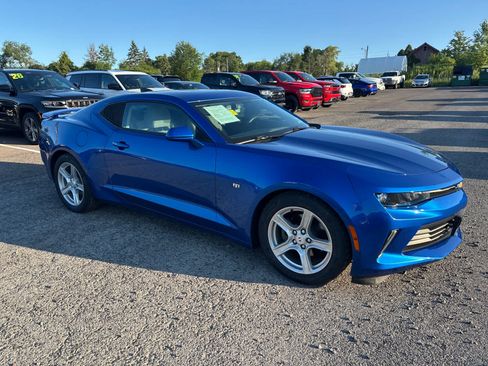 Used 2017 Chevrolet Camaro LT RWD image 3