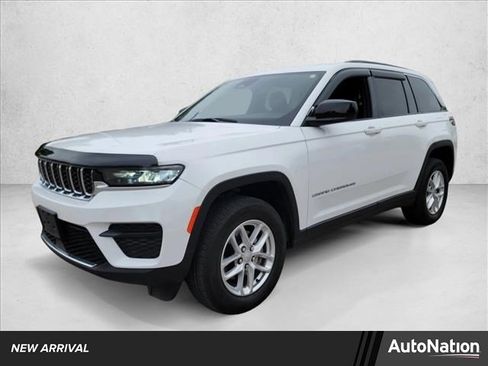 Used 2024 Jeep Grand Cherokee Laredo X w/ Luxury Tech Group I AWD/4WD image 1