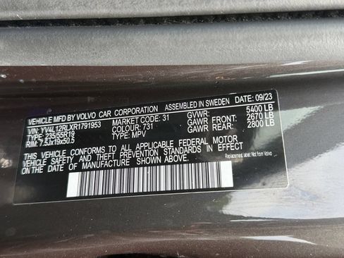 Certified 2024 Volvo XC60 B5 Plus w/ Protection Package Premier AWD/4WD image 30