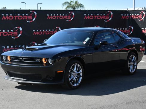 Used 2023 Dodge Challenger GT image 3