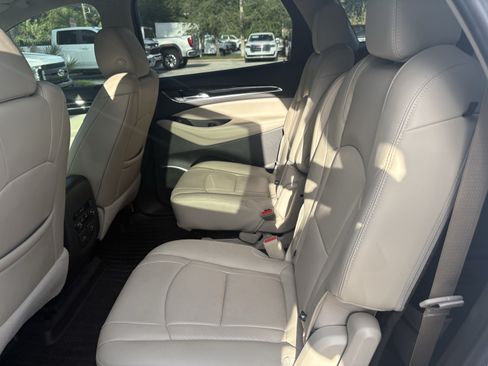 Used 2020 Buick Enclave Essence w/ Sound and Sites Package FWD image 9