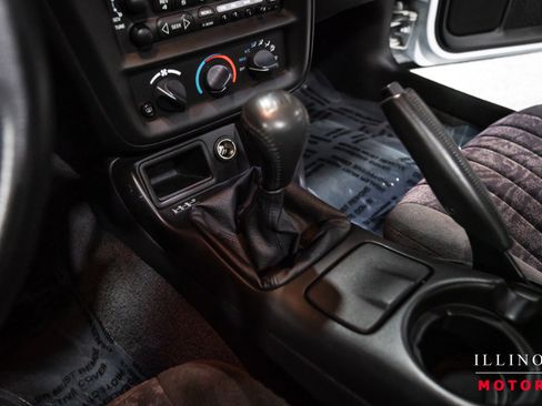 Used 2000 Chevrolet Camaro Z28 w/ SS Performance/Appearance Pkg RWD image 24