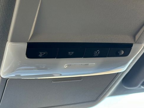 Used 2025 Nissan Sentra S image 23