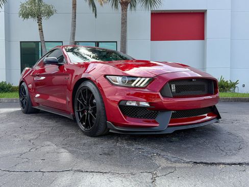 Used 2019 Ford Mustang Shelby GT350 w/ Technology Package RWD image 3