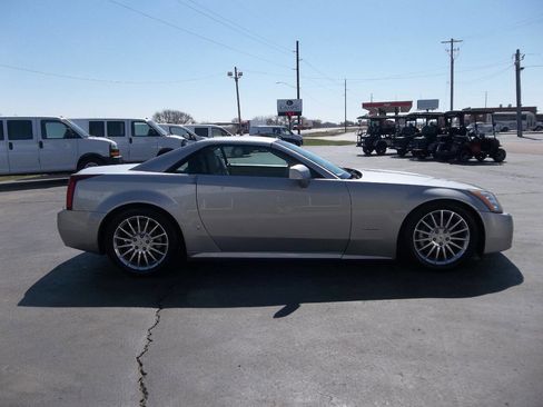 Used 2008 Cadillac XLR image 6