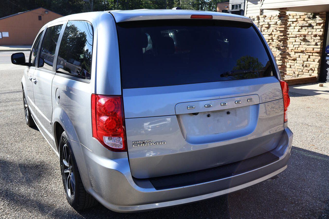 Used 2016 Dodge Grand Caravan SXT FWD image 5