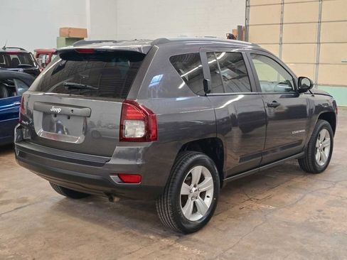 Used 2017 Jeep Compass Sport AWD/4WD image 3