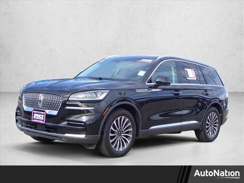 Used 2023 Lincoln Aviator Reserve image 1