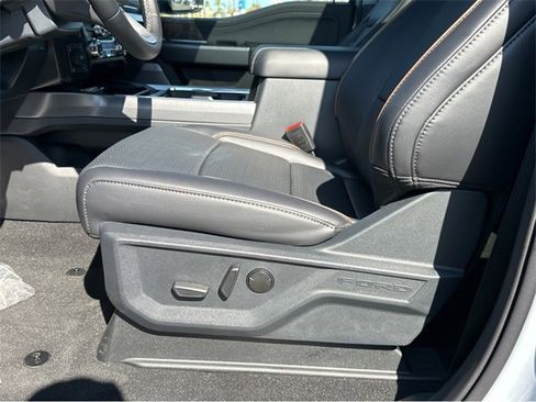 New 2025 Ford F250 Lariat w/ Lariat Ultimate Package image 36