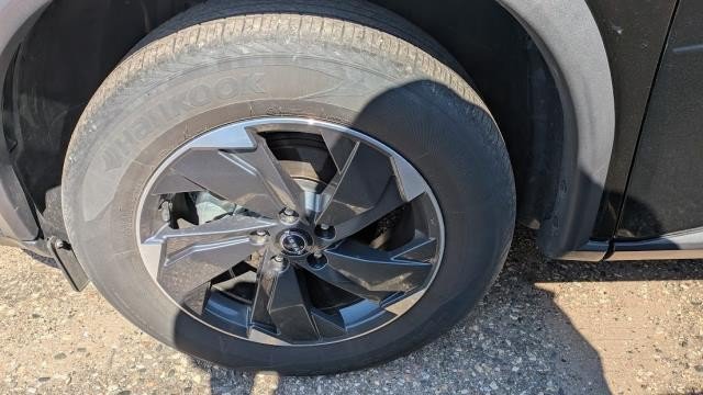 Used 2025 Nissan Rogue SV AWD/4WD image 18